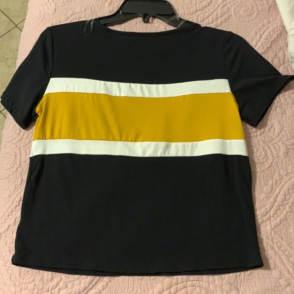 Black crop top with yellow and white stripes - Picture 2 of 2